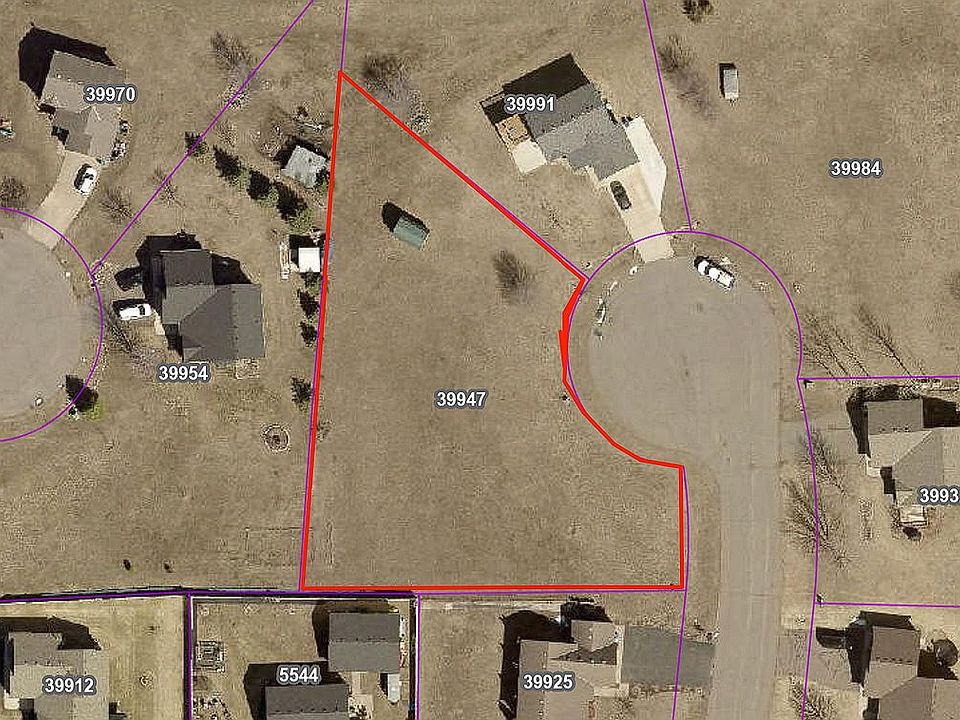 1st image of 39947 Garden Ct