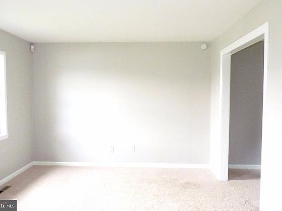 3rd image of 56 Cummings Ct