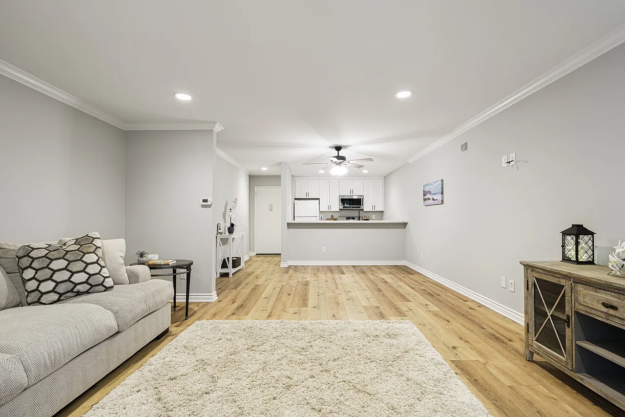 1625 Hotel Circle South - 1 — Photo 2