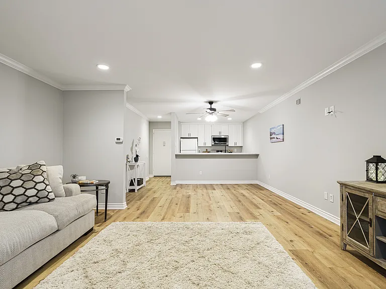 1625 Hotel Cir S #1C111 — Photo 2
