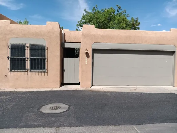 2427 NW Cir NW, Albuquerque, NM 87104