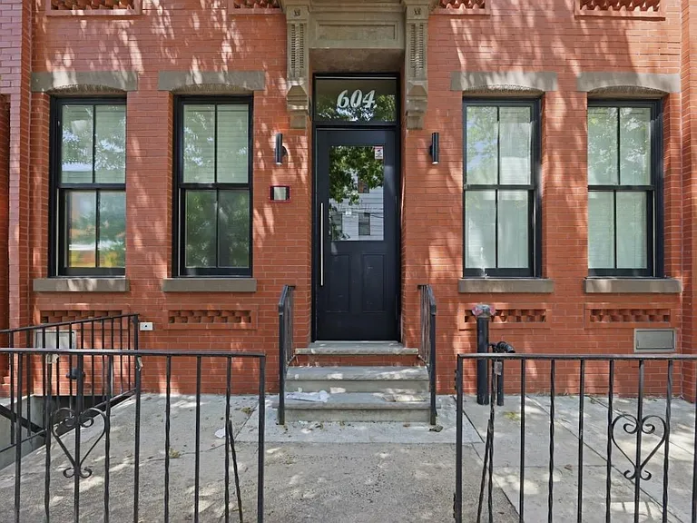 604 Adams St #4 — Photo 19