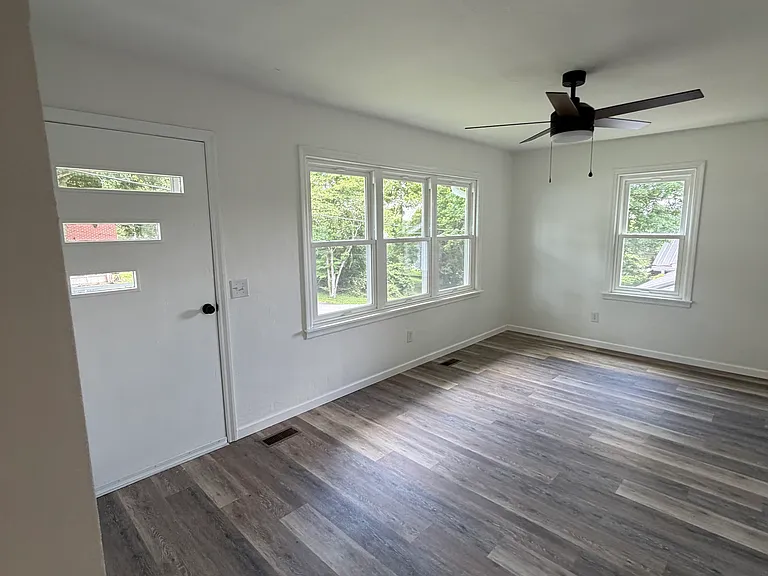 605 Cedar St — Photo 4