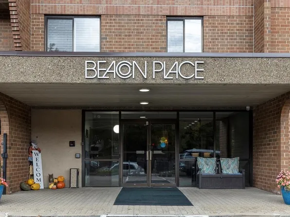 5715 Beacon St APT 415, Pittsburgh, PA 15217