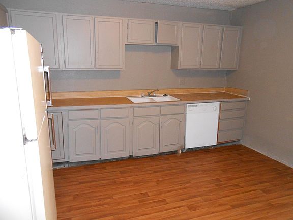 4th image of 1318 Northcliff Ave