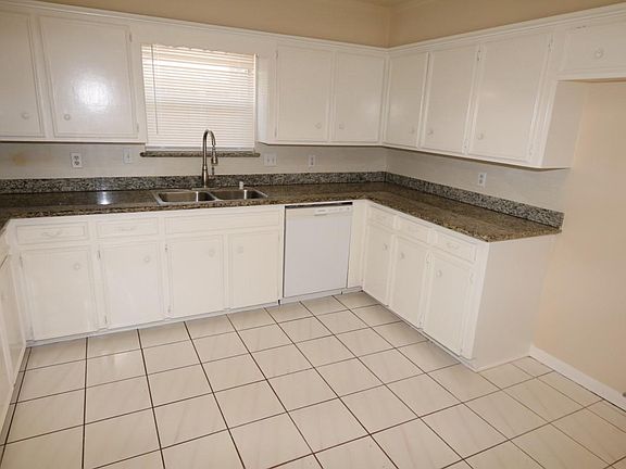 5th image of 13318 Rain Lily Ln