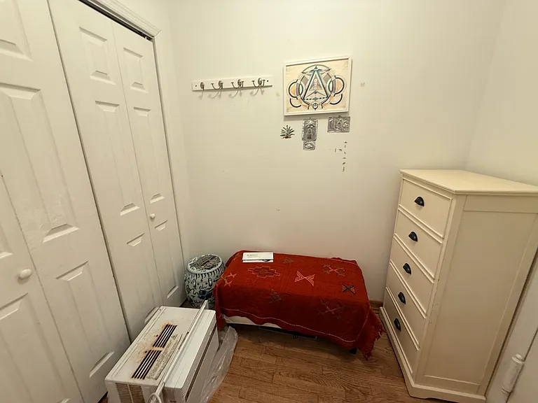 319 E 50th St #4J — Photo 17