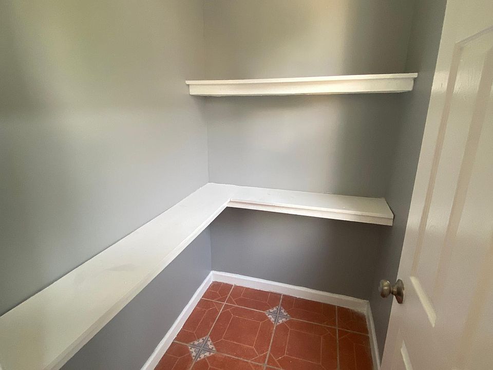 1st image of 118 Chadwick Ave #1