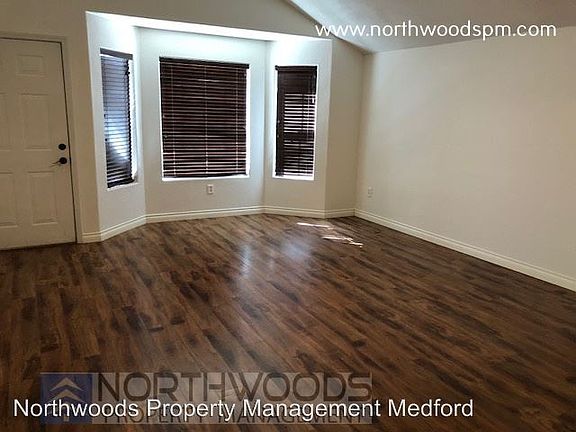 2nd image of 2781 Brae Dr