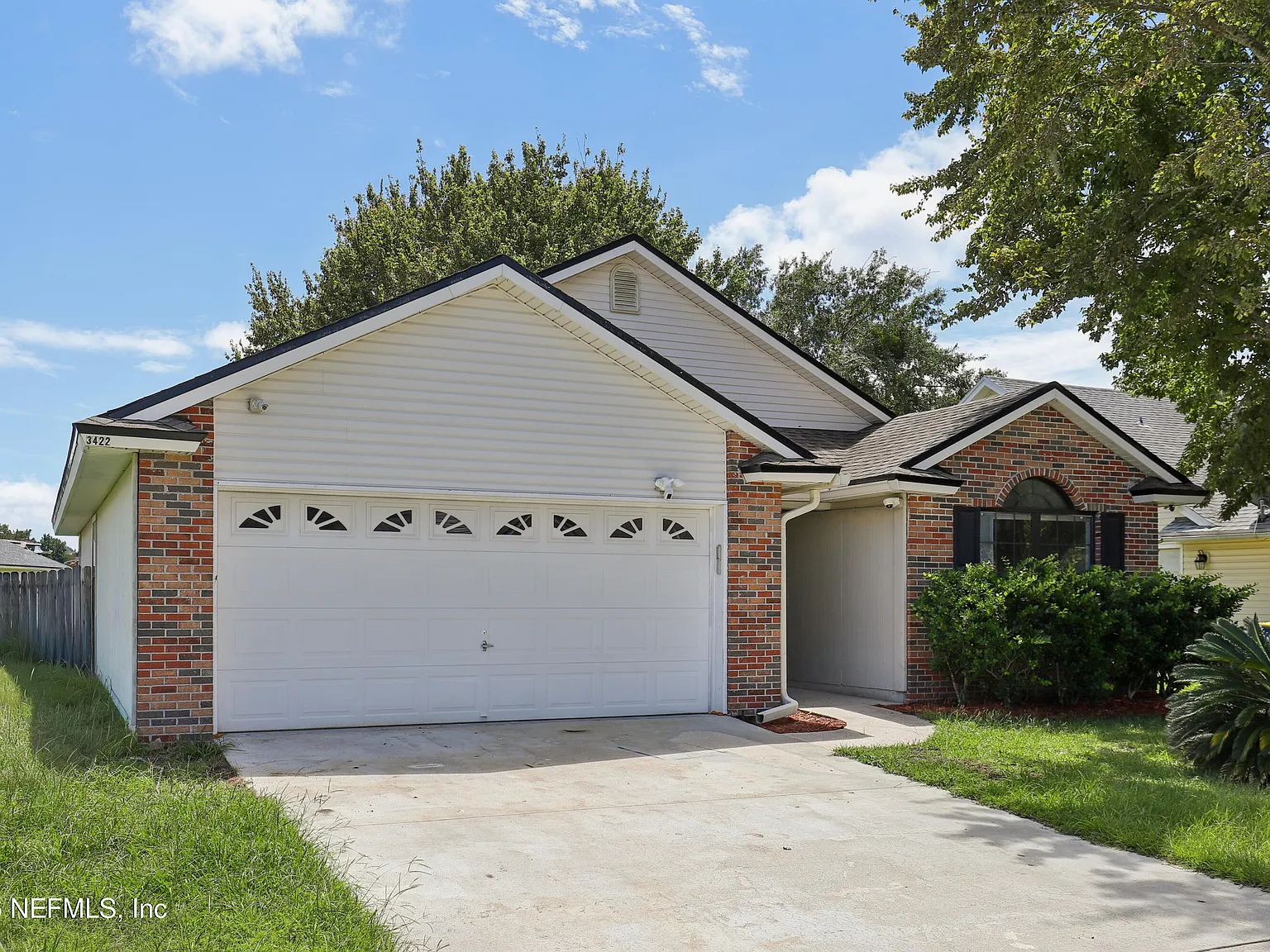 4 bed, 2.0 bath, 1742 sqft, $2,500 — Photo 2