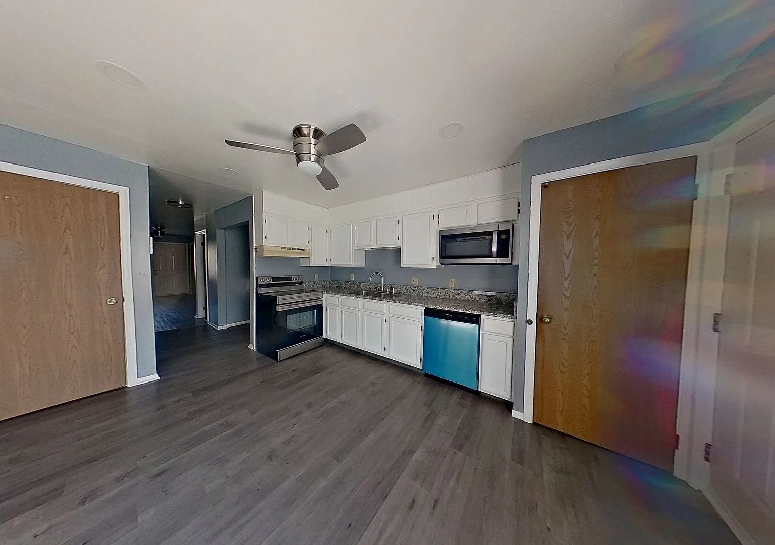Recently Renovated 2 Bedroom Duplex — Photo 4