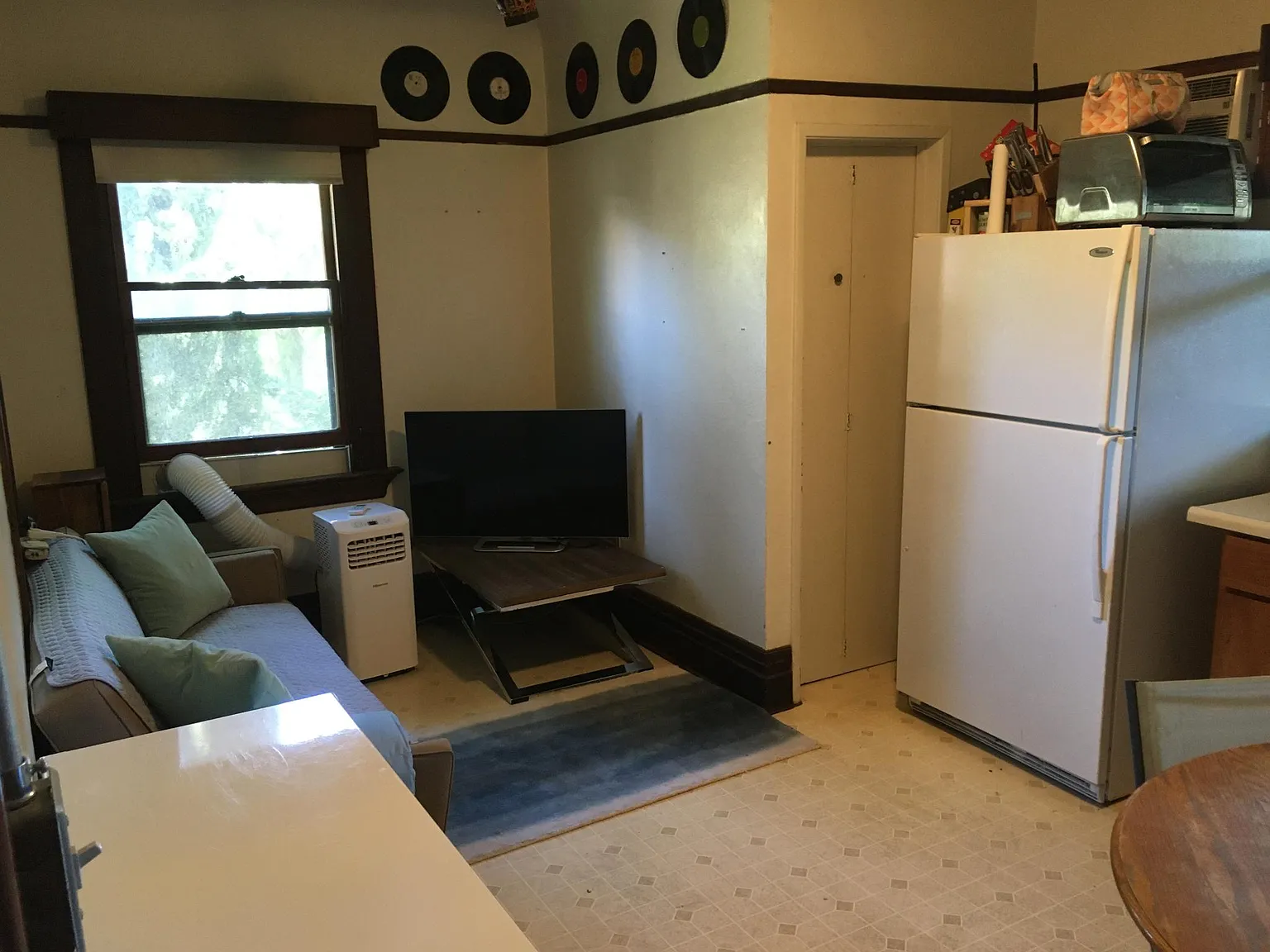 1 bed, 650 sqft, $800 — Photo 3