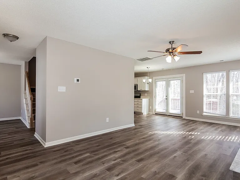 109 Silverleaf Rd — Photo 6