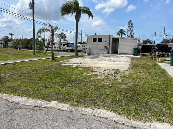 84 Indiana St, Palmetto, FL 34221