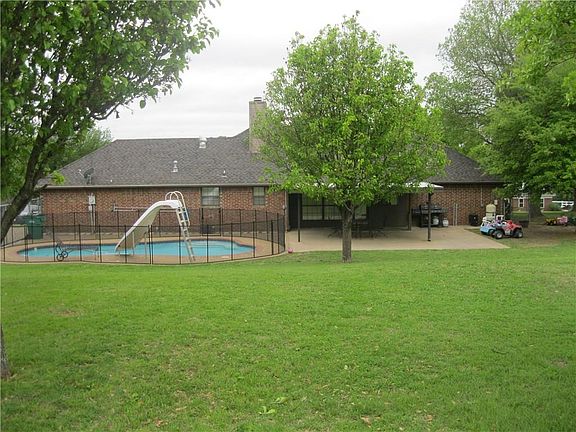 5th image of 134 Buffalo Creek Dr