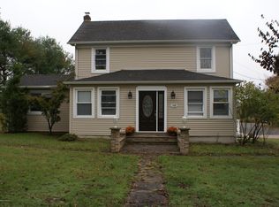 132 Smithburg Rd, Manalapan, NJ 07726