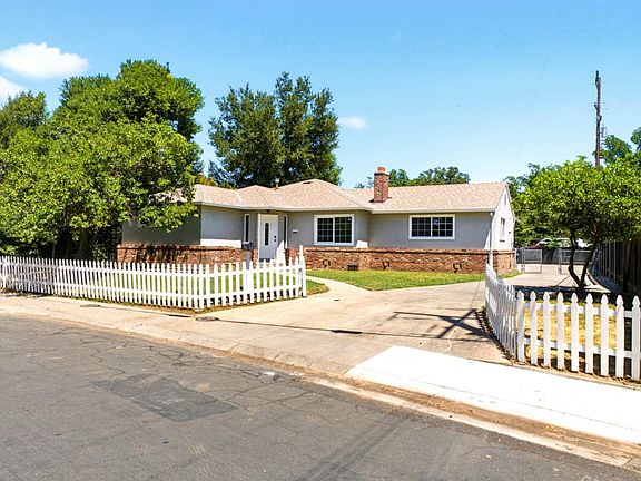 2nd image of 4015 55th St