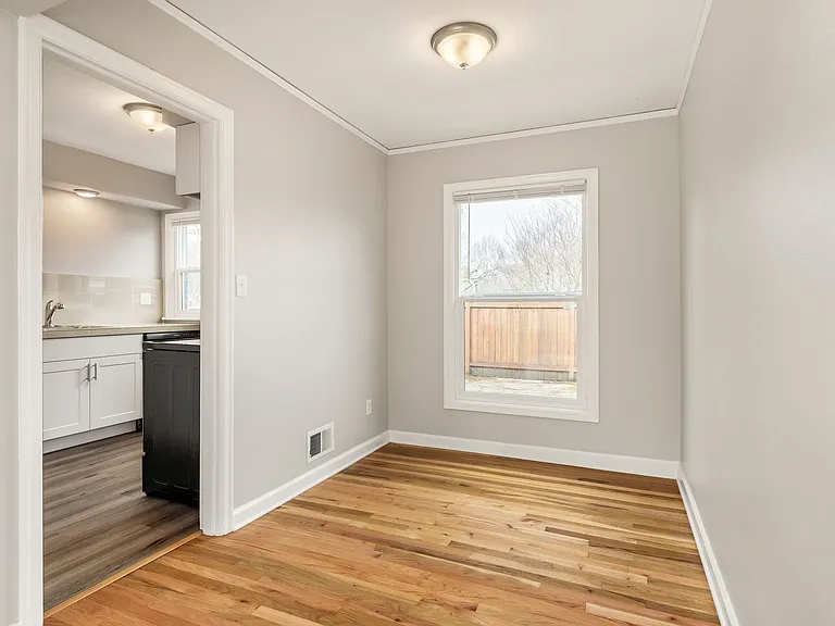 Parkside Apartments — Photo 13