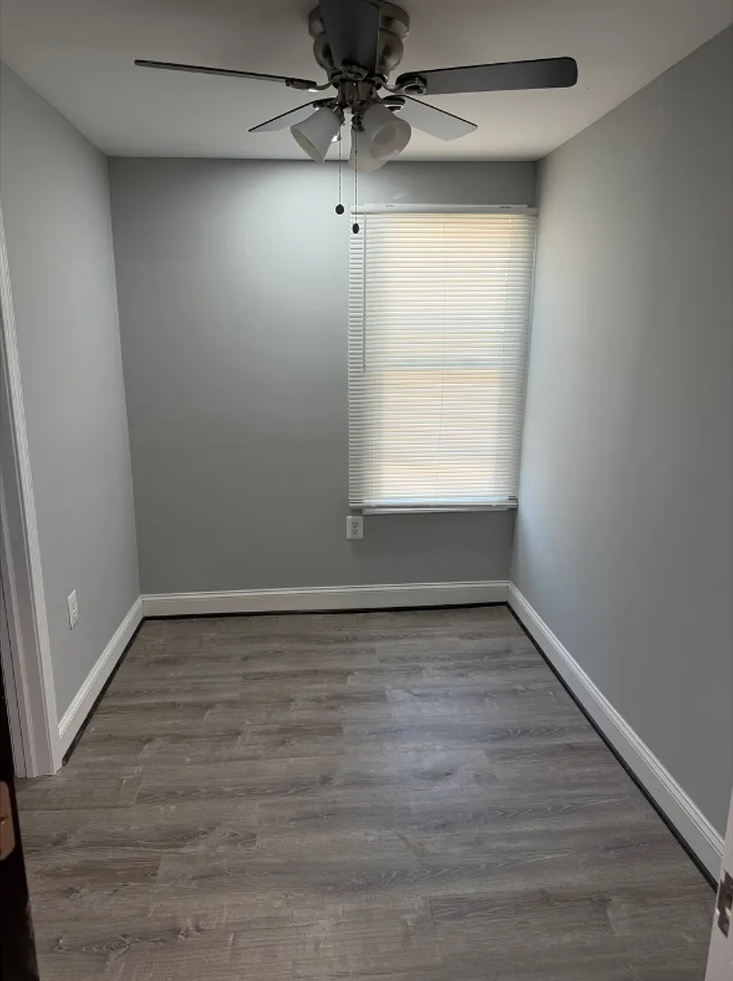 1228 Glyndon Ave $750 Available Room (Private Bath) — Photo 2