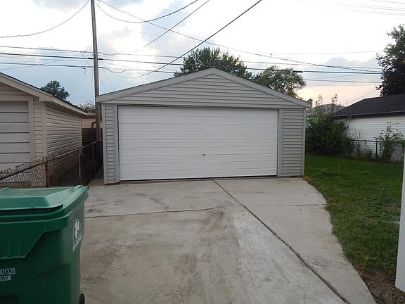 3rd image of 23777 Tuscany Ave