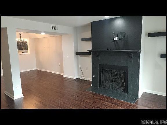 2nd image of 401 Club Rd APT 19
