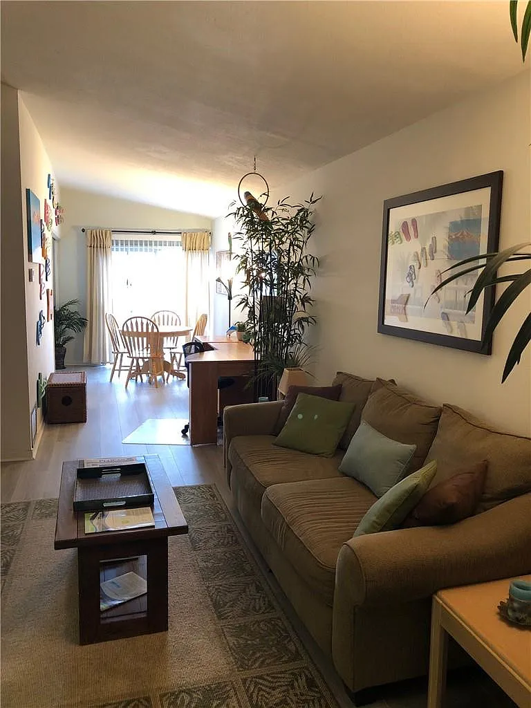 1 bed, 1.0 bath, 710 sqft, $1,700 — Photo 3