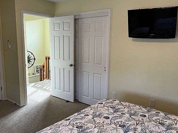 5th image of 500 Engleside Ave APT 4