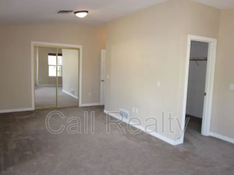1605 W 13th Ave — Photo 8