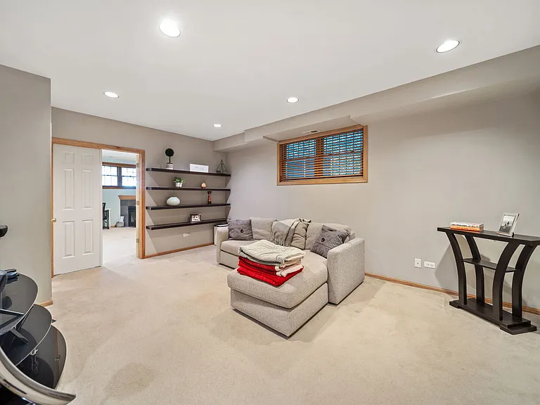 1451 W Walton St #1 — Photo 15