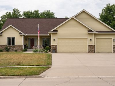 8602 Wooded Point Dr, Johnston, IA, 50131