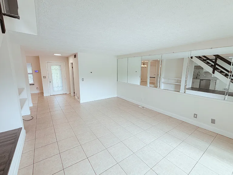 2814 Shellbark Rd — Photo 16