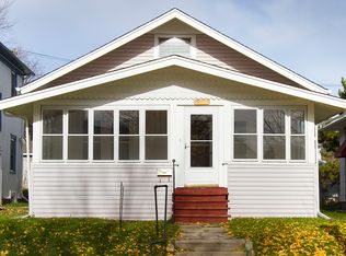 1377 Saint Clair Ave, Saint Paul, MN 55105