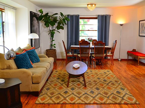 3rd image of 2321 W Clark Ave