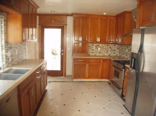 4915 Hillcrest Dr, Los Angeles, CA 90043