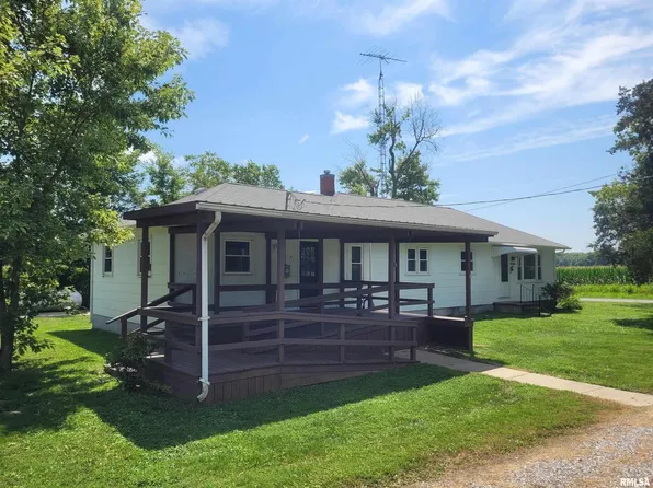 8810 E Cranberry Rd, Bonnie, IL 62816