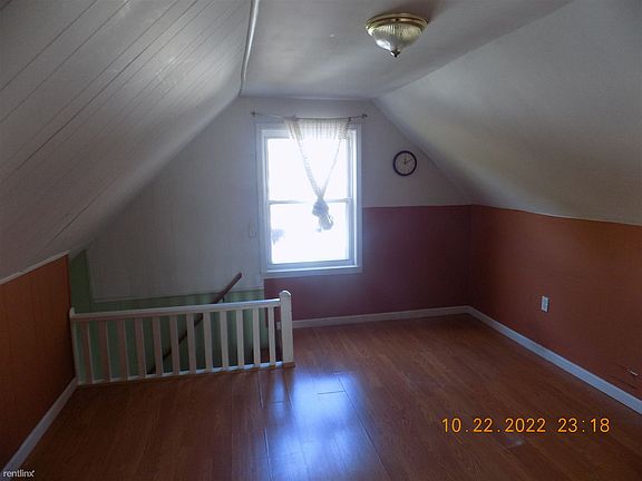 3rd image of 3037 Belmont St