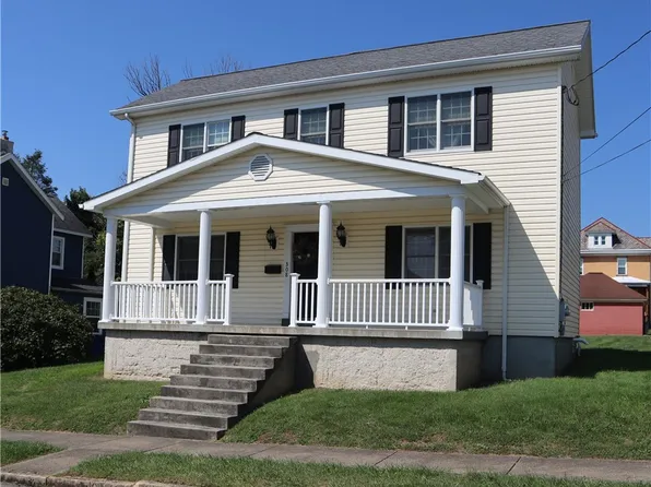 308 College Ave, Mount Pleasant, PA 15666