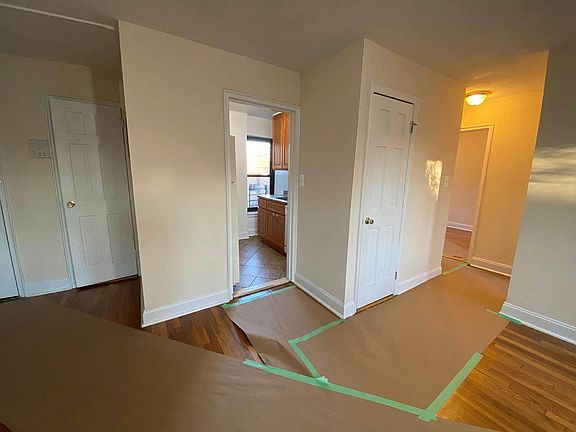 4th image of 20-12 20th St #3G