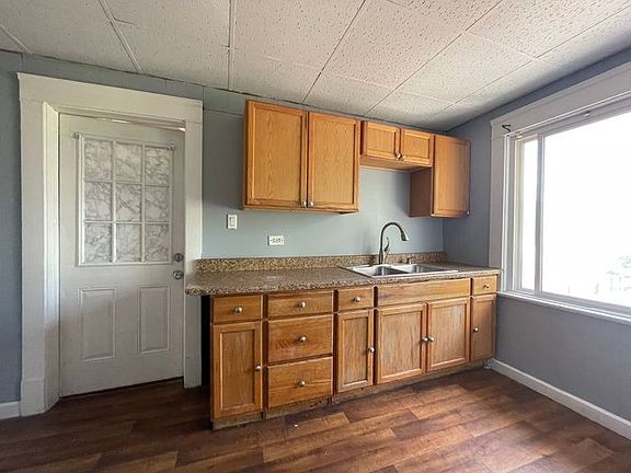 3rd image of 4418 W 42nd St #2