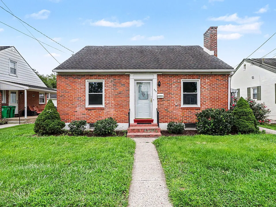 262 McKnight St
