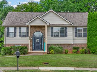 2916 Sharpie Dr, Clarksville, TN 37040