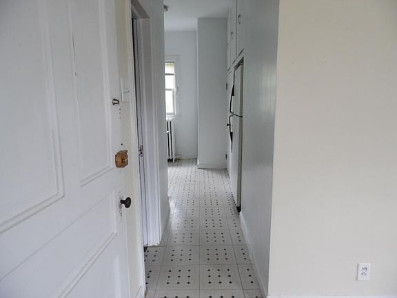 3rd image of 1020 Marquette St APT 4