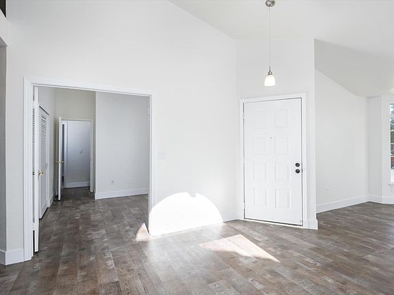 5th image of 106 Suncrest Way