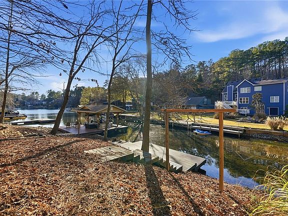 4th image of 118 Broadwater Ct
