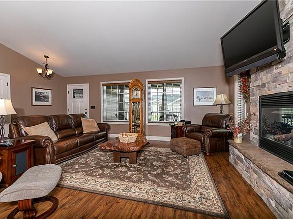 4th image of 3015 Western Bluffs Blvd