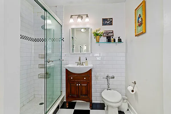 Sold by Compass | media 8