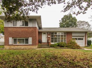 464 Commack Rd, Commack, NY 11725