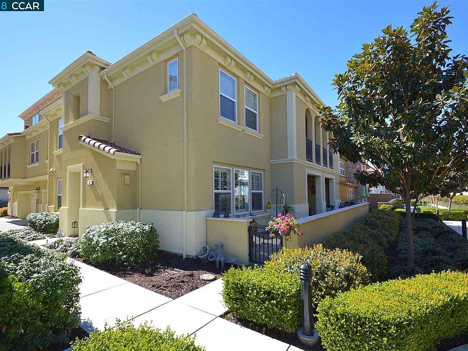 1st image of 576 Heligan Ln Unit 3