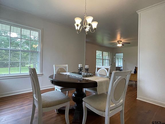 5th image of 307 N Gordon Dr