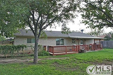 4th image of 3908 Country Side Dr